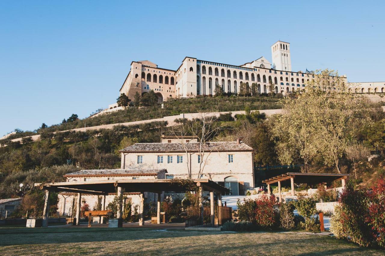 Отель Borgo Antichi Orti Ассизи Экстерьер фото